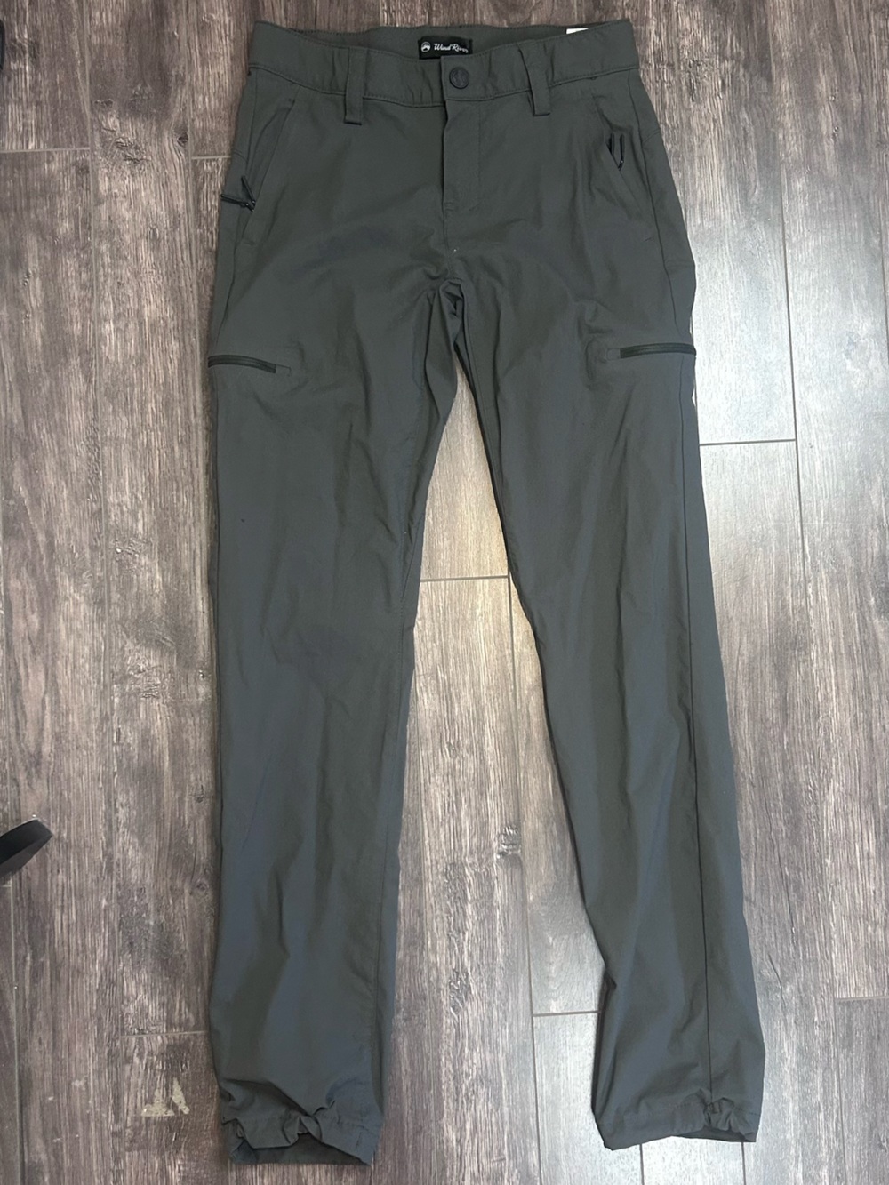 WindRiver Women’s 4 Grey Stretch Cargo Hiking Pants Zip Pockets Elastic bottom